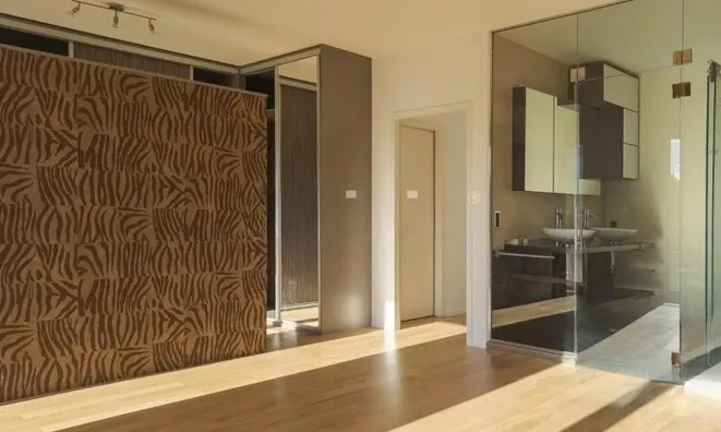 Недвижимость Apartment 6 rooms: 5