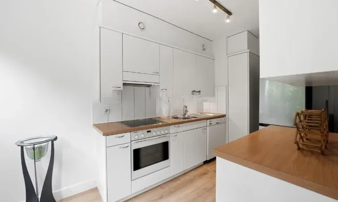 Недвижимость Apartment 3 rooms: 4