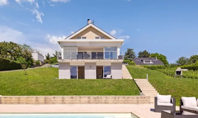 Недвижимость Villa 9.5 rooms: 3