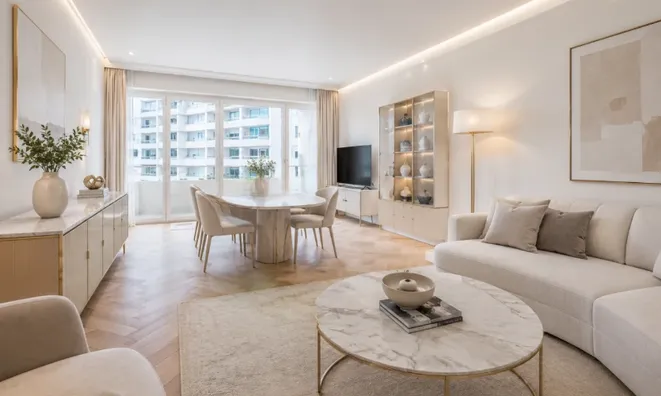 Недвижимость Apartment 5 rooms: 1