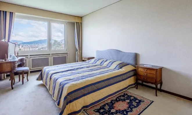 Недвижимость Apartment 5 rooms: 3
