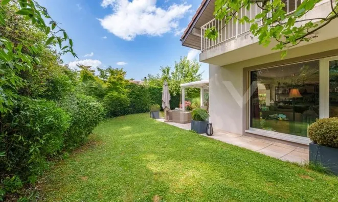 Недвижимость Single house 7 rooms: 6