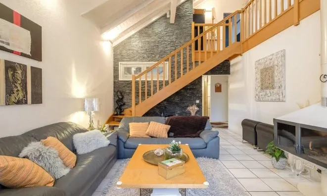Недвижимость Attic flat 9 rooms: 3