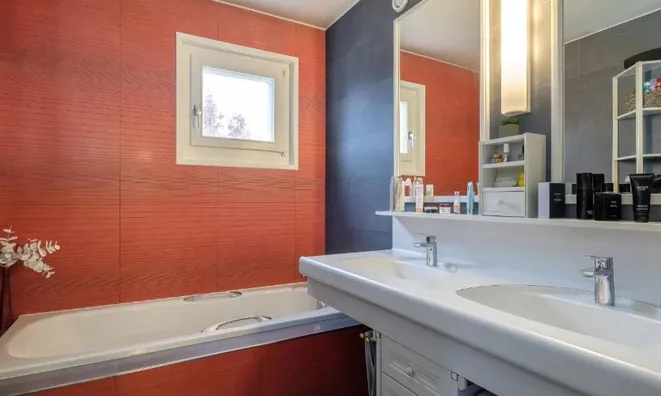 Недвижимость Attic flat 9 rooms: 7
