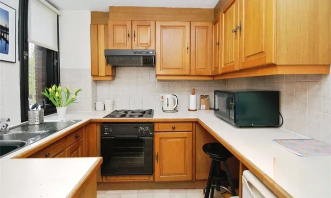 Недвижимость Britten Close, Golders Green: 3