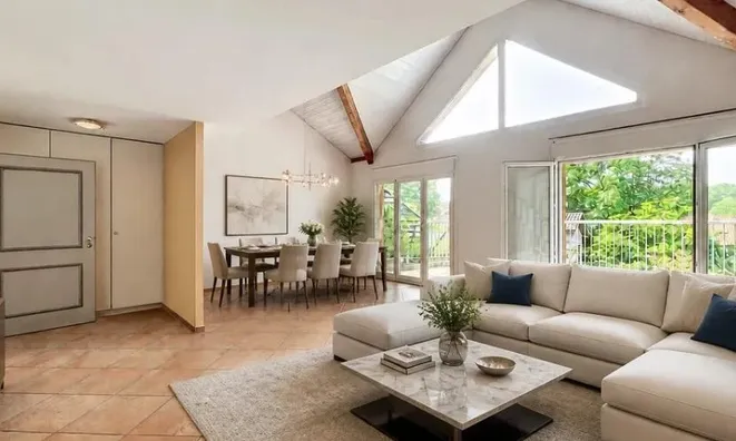Недвижимость Attic flat 6 rooms: 4