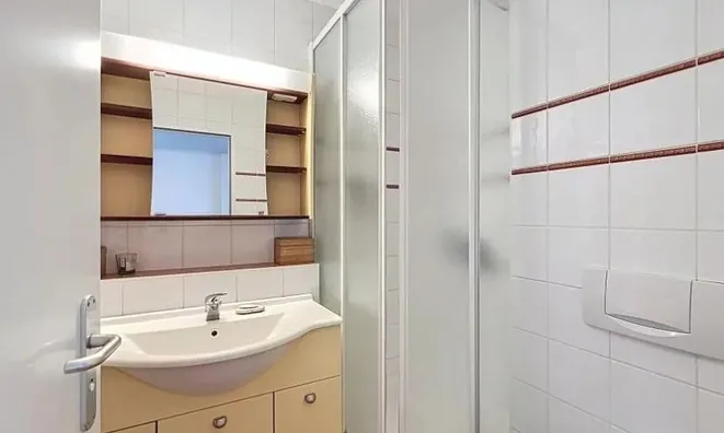 Недвижимость Attic flat 6 rooms: 10