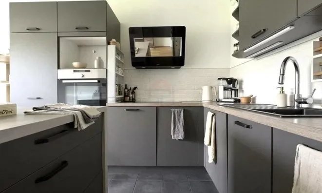 Недвижимость Apartment 4 rooms: 3