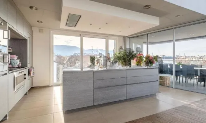 Недвижимость Duplex 7 rooms: 3