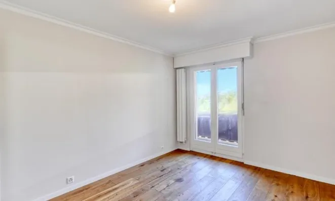 Недвижимость Apartment 5 rooms: 7