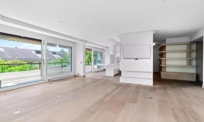 Недвижимость Apartment 6.5 rooms: 5