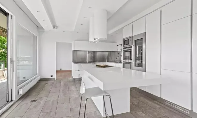 Недвижимость Apartment 6.5 rooms: 7