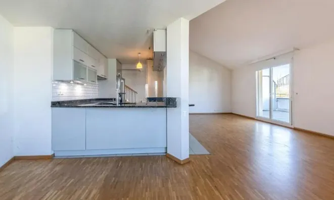 Недвижимость Apartment 5 rooms: 5