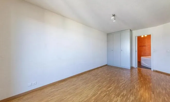 Недвижимость Apartment 5 rooms: 9