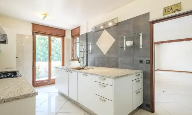 Недвижимость Single house 11 rooms: 4