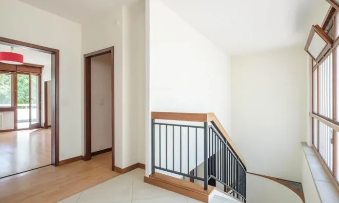 Недвижимость Single house 11 rooms: 6