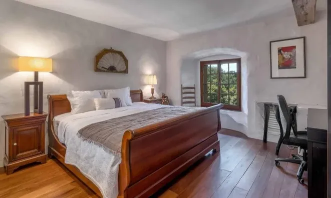 Недвижимость Apartment 8 rooms: 9