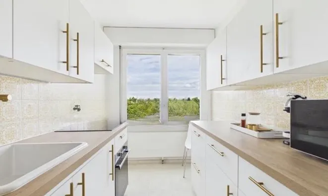Недвижимость Apartment 3 rooms: 2