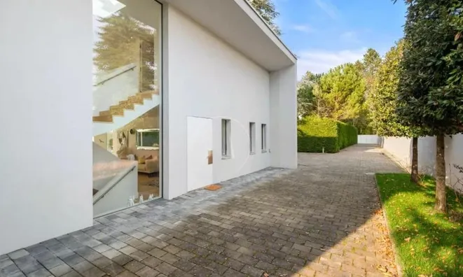 Недвижимость Single house 10 rooms: 11