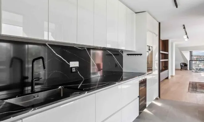 Недвижимость Apartment 7 rooms: 7