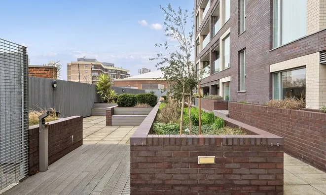 Недвижимость Camberwell Road: 21