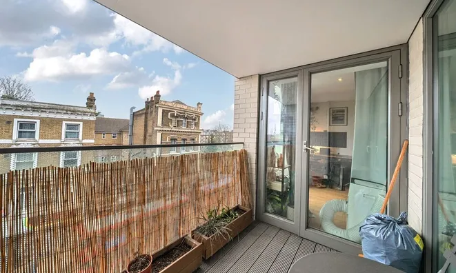 Недвижимость Camberwell Road: 23