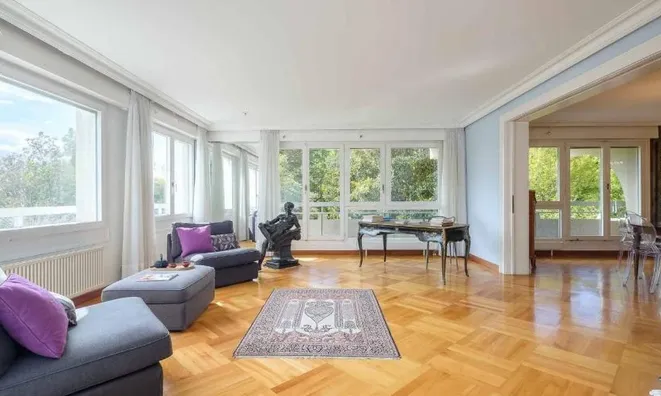 Недвижимость Apartment 8 rooms: 5