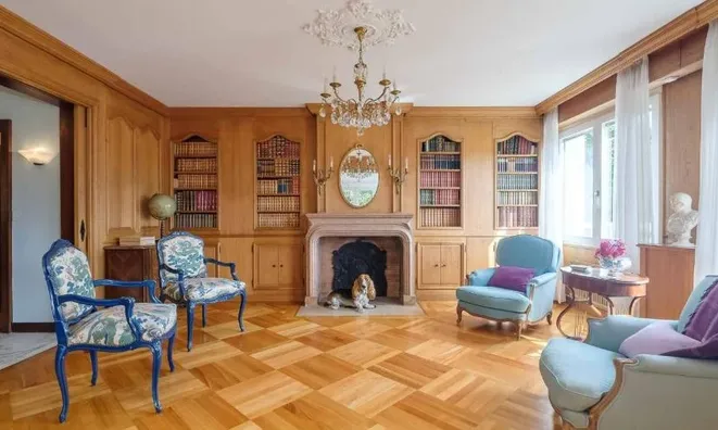 Недвижимость Apartment 8 rooms: 6
