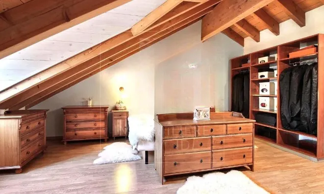 Недвижимость Single house 8 rooms: 10