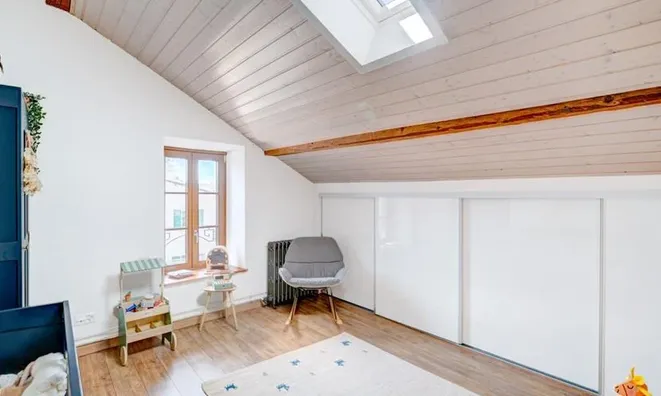Недвижимость Bifamiliar house 7.5 rooms: 9