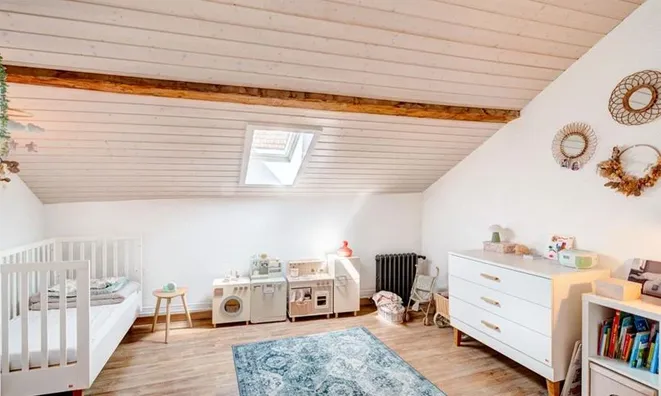 Недвижимость Bifamiliar house 7.5 rooms: 10
