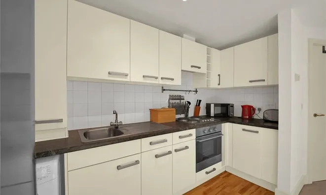 Недвижимость 6 Salamanca Place, Vauxhall: 1