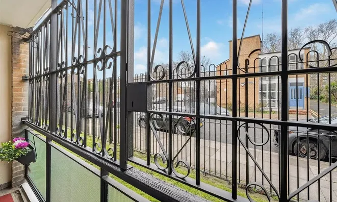 Недвижимость Derbyshire Street: 7