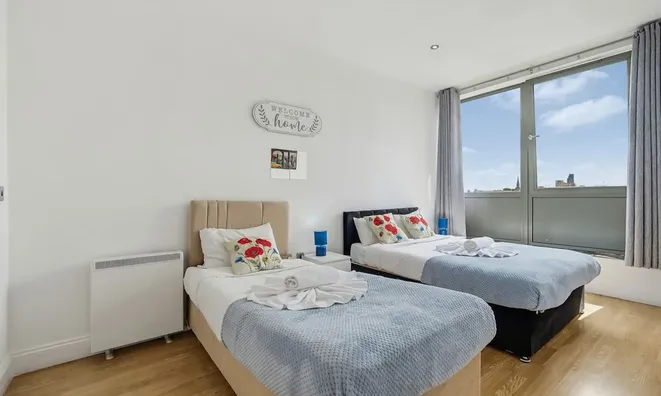 Недвижимость Gallery Apartments, 331 Commercial Road: 4