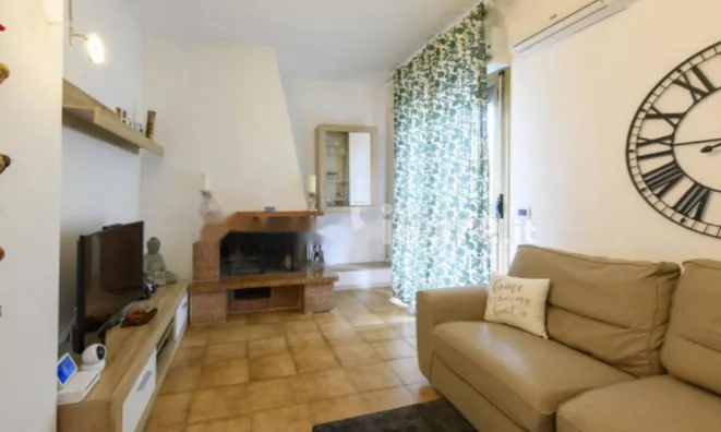 Недвижимость Квартира на улице Фурлани: 3