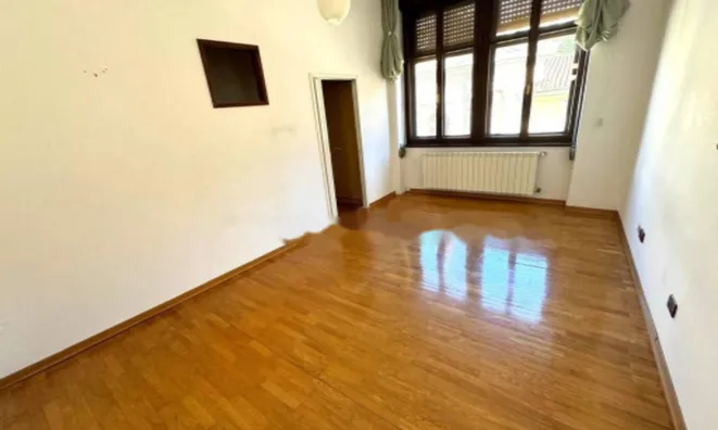 Недвижимость Квартира на площади Виктории: 10