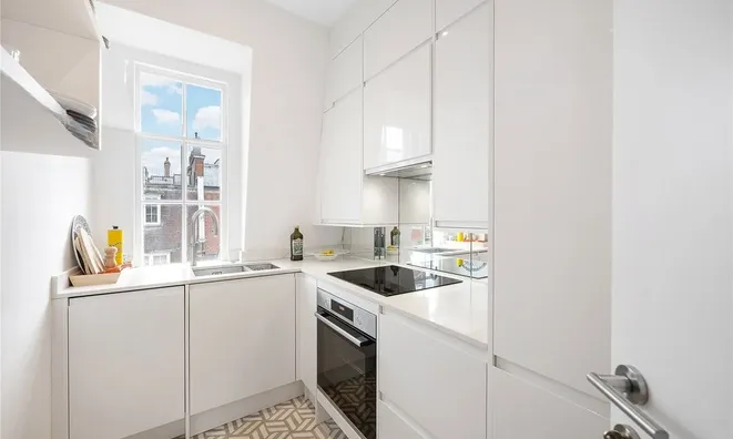 Недвижимость Sloane Court West: 13