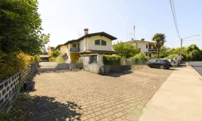 Недвижимость Четырёхкомнатная в центре Гориции: 11