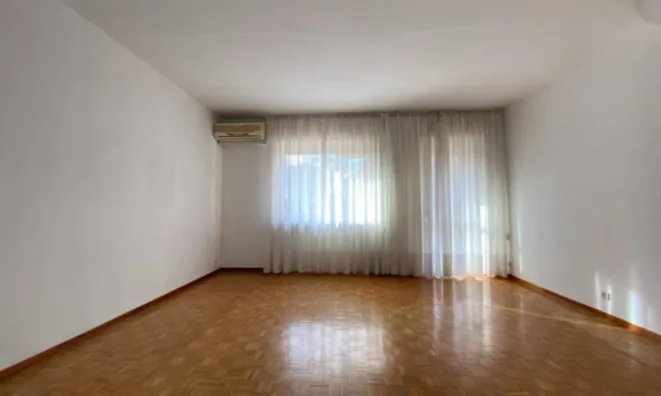 Недвижимость Трёхкомнатная на первом этаже: 2