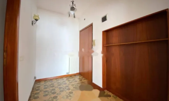 Недвижимость Трёхкомнатная на первом этаже: 3