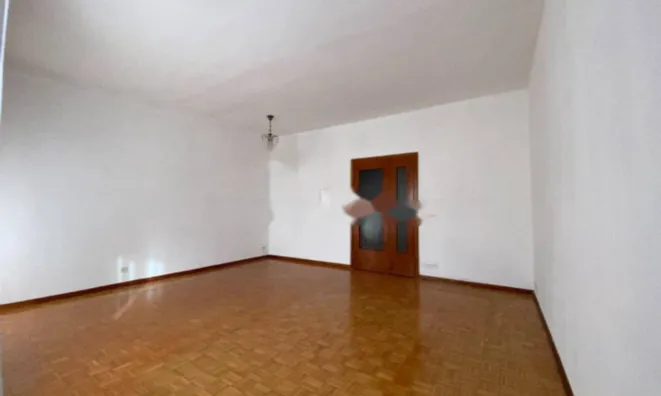 Недвижимость Трёхкомнатная на первом этаже: 5