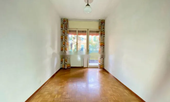 Недвижимость Трёхкомнатная на первом этаже: 12