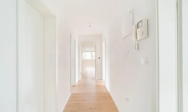 Недвижимость House, Two-story Ford: 13