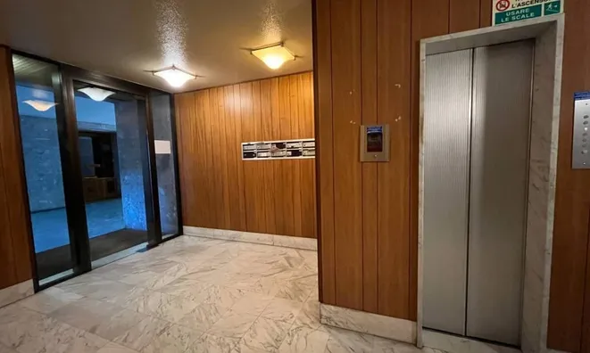 Недвижимость Four-room apartment in the City Center: 2