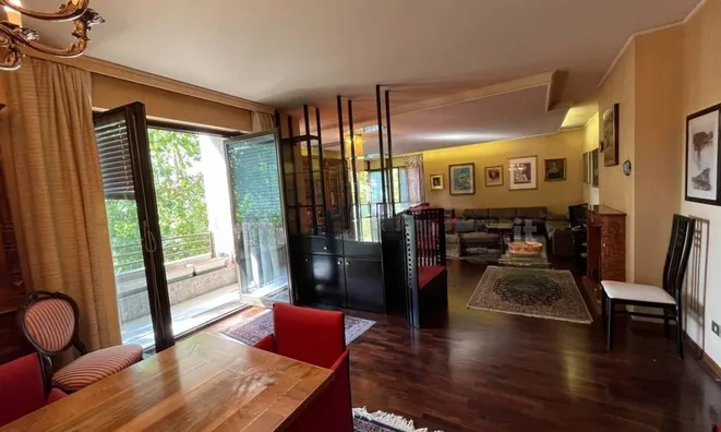 Недвижимость Four-room apartment in the City Center: 12