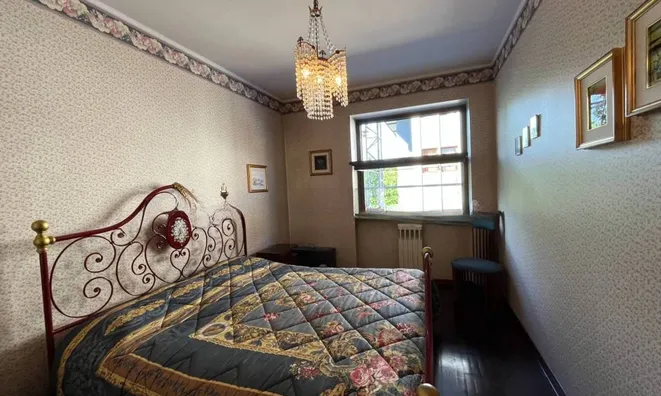 Недвижимость Four-room apartment in the City Center: 23
