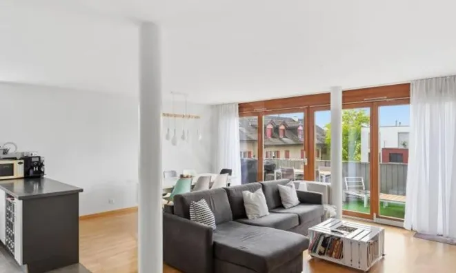 Недвижимость Apartment 5 rooms: 2