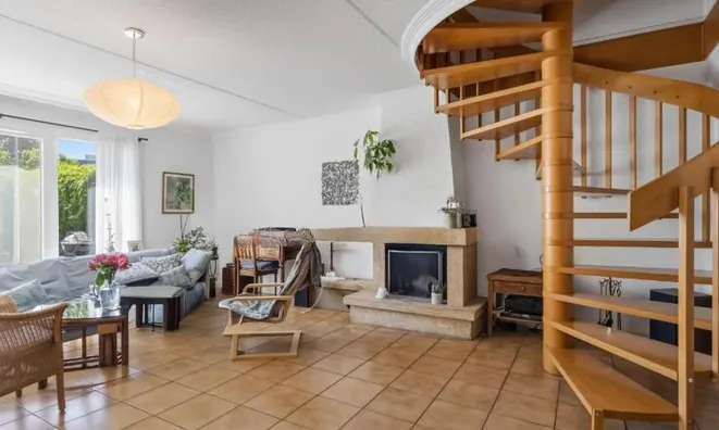 Недвижимость Row house 6 rooms: 4