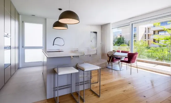 Недвижимость Apartment 5 rooms: 3