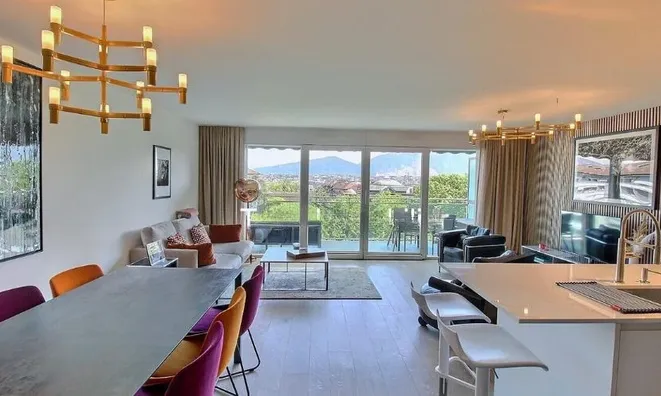 Недвижимость Apartment 4 rooms: 1